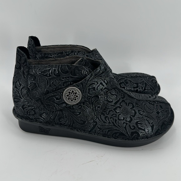 Alegria Caiti Women CAT-263 Ankle Boots Black Tooled Leather EUR Sz 41 U.S. 10 - Picture 3 of 5